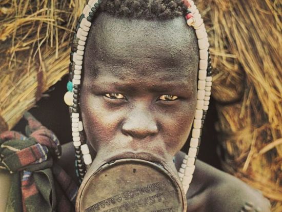 オモ渓谷の3部族（ハマル族・ダセネチ族・ムルチ族）訪問ツアー2泊3日＜英語／貸切／ジンカ空港発着＞