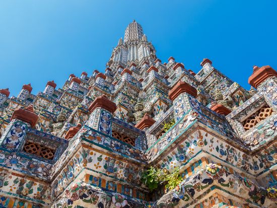 Thailand_Bangkok_Wat Arun_shutterstock_313349672