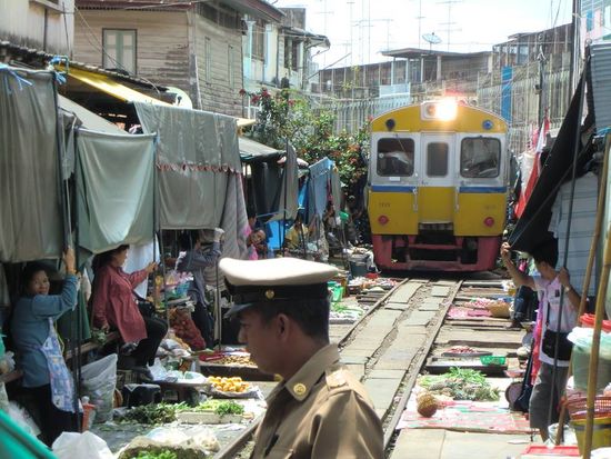 メークロン線路市場2
