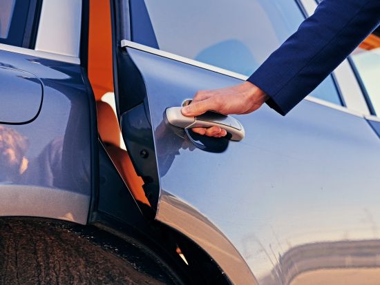 カリフォルニア ディズニーランド・リゾート ⇔ ロサンゼルス市内またはアナハイム　送迎シャトルサービス ＜日本語ドライバー＞ by エレファントツアー