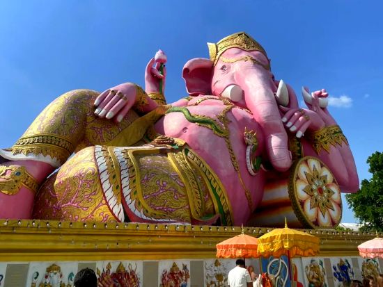 ピンクガネーシャのチャチュンサオ祈願めぐり　金運と健康と幸運を祈る旅＜日本語ガイド＞ by JTB