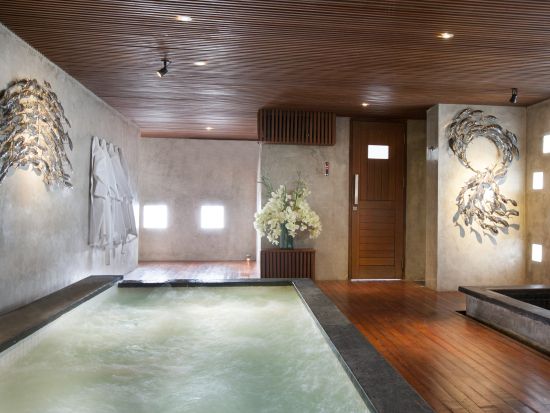 【最終日デイユース】マカヴィラズ＆スパ「Maca Villas & Spa」フローティングアフタヌーンティー＋ディナー＋スパ＜空港お送り／スミニャック地区＞