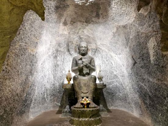 タイの伝統文化と大自然を楽しむ貸切1日ツアー　影絵ミュージアム＋国立公園＜日本語ガイド／昼食付き＞ by JTB