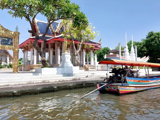 ロングテールボートで水上家屋＋ワット・アルン＋ワット・パクナムを巡る　チャオプラヤー川クルーズ＜日本語ガイド＞ by JTB