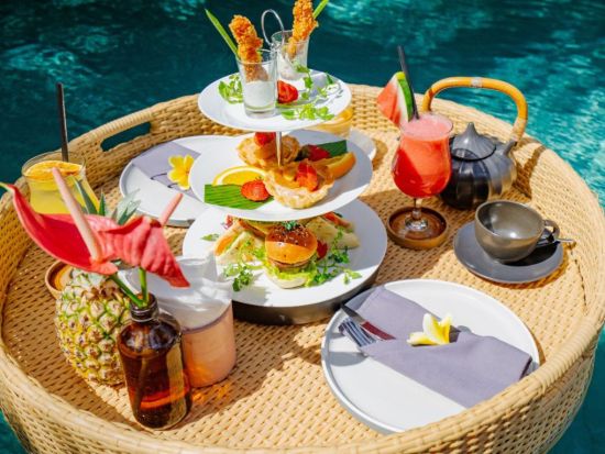 【最終日デイユース】マカヴィラズ＆スパ「Maca Villas & Spa」フローティングアフタヌーンティー＋ディナー＋スパ＜空港お送り／スミニャック地区＞