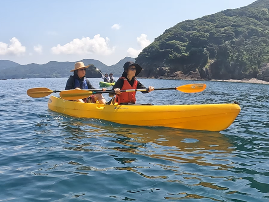 平戸カヤックツアー　断崖絶壁の冒険！世界文化遺産の構成資産「中江ノ島」も海上から眺められる　＜約3時間／午前・午後＞ by 平戸カヤックス