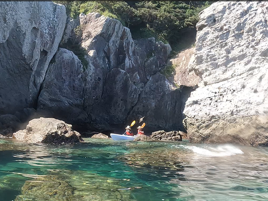 平戸カヤックツアー　断崖絶壁の冒険！世界文化遺産の構成資産「中江ノ島」も海上から眺められる　＜約3時間／午前・午後＞ by 平戸カヤックスの写真5