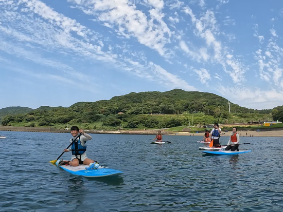平戸SUPツアー　断崖絶壁の海域でスリル満点のアドベンチャー体験！世界文化遺産「中江ノ島」を海上から間近に感じる＜約2.5時間／午前・午後＞ by平戸カヤックス