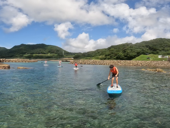 平戸SUPツアー　断崖絶壁の海域でスリル満点のアドベンチャー体験！世界文化遺産「中江ノ島」を海上から間近に感じる＜約2.5時間／午前・午後＞ by平戸カヤックス