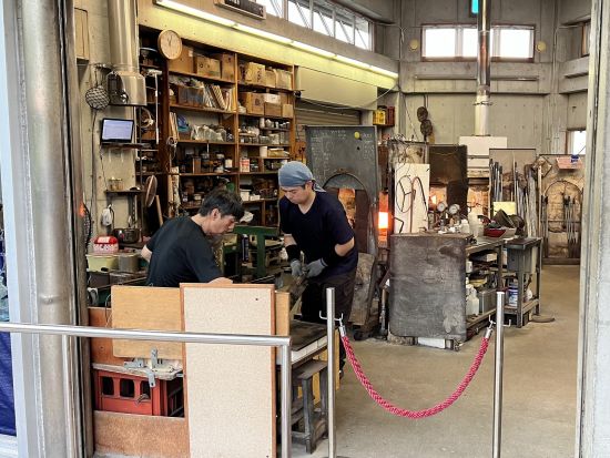 琉球ガラス体験  再生ガラスで作る自分だけの作品 ファミリーや友達同士・カップルにもオススメ◎＜約10分／国際通りてんぶす那覇＞