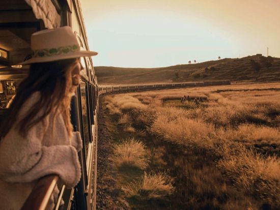 クスコ⇔アレキパ 豪華夜行列車アンデアン・エクスプローラ号 2泊3日の旅＜全食事込み／英語ガイド＞