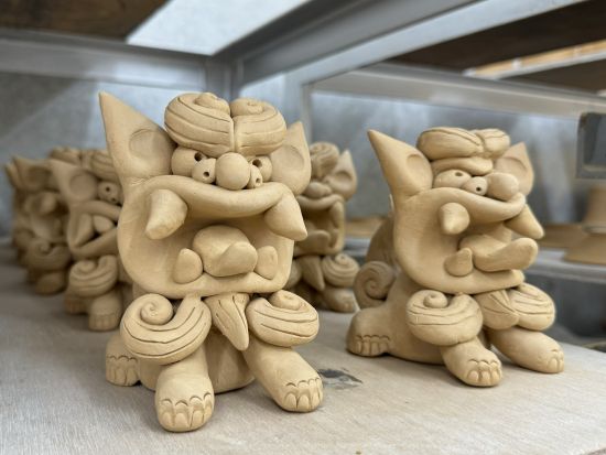 壺屋焼体験  シーサーorロクロ作り ここでしか作れない思い出の一品！伝統工芸の魅力をたっぷり体験◎＜約90分／国際通りてんぶす那覇＞