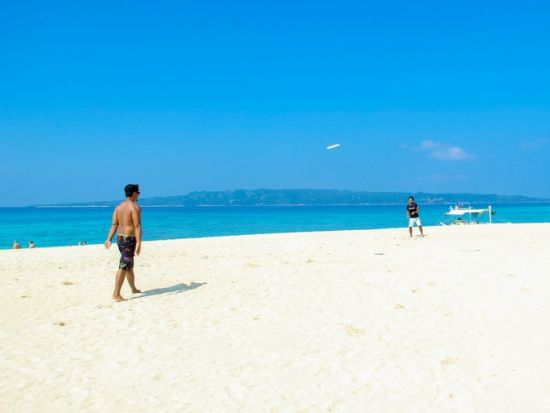 ボラカイ島半日観光ツアー　ビーチ＆自然保護区＆アティ村＜午前または午後／英語アシスタント／ボラカイ島発＞
