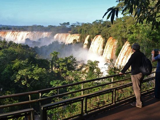 イグアスの滝（アルゼンチン側）1日観光ツアー　ボートツアー付きプランあり ＜英語ガイド／プエルト・イグアス発＞