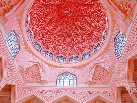 shutterstock_2521207649