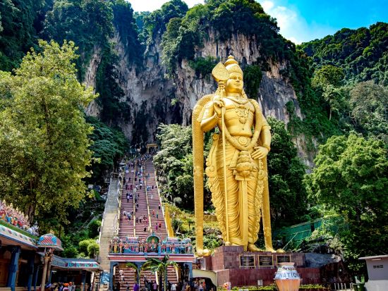 クアラルンプール人気スポット網羅！1日観光ツアー　ピンク＆ブルーモスク＋セントラルマーケット+ムルデカ・スクエア＋イスラム美術館＋バトゥ洞窟＜日本語ガイド＞