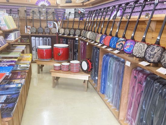 三線体験教室　三線楽譜の読み方から演奏の基本まで徹底レクチャーする初心者向けコース　10歳から参加OK！＜石垣島＞