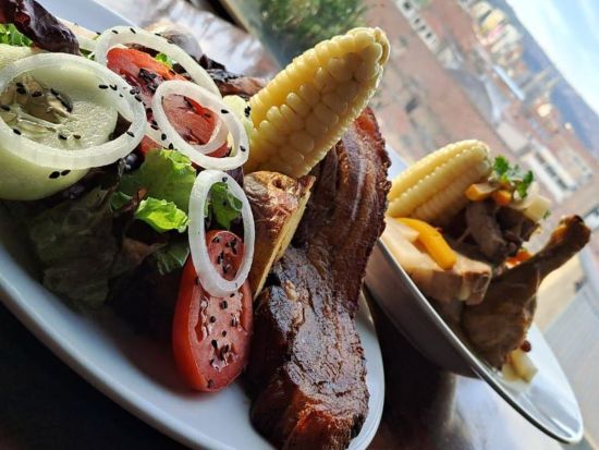 【貸切】ラパス市内観光付き空港送迎　月の谷やテレフェリコなど市内の名所へご案内！＜昼食付き／日本語or英語ガイド／空港発＞