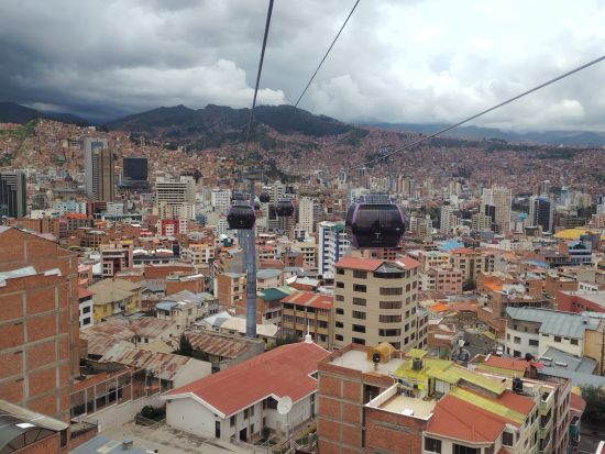 【貸切】ラパス市内観光付き空港送迎　月の谷やテレフェリコなど市内の名所へご案内！＜昼食付き／日本語or英語ガイド／空港発＞