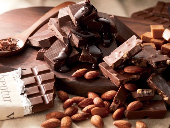 Generic_Chocolates_pixta_46862260_M