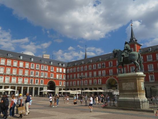 「裏話ガイド」がご案内するマドリード観光　プラド美術館＆ゲルニカ鑑賞＜貸切／午後／約5時間／日本語／バル巡りオプションあり／マドリード発＞