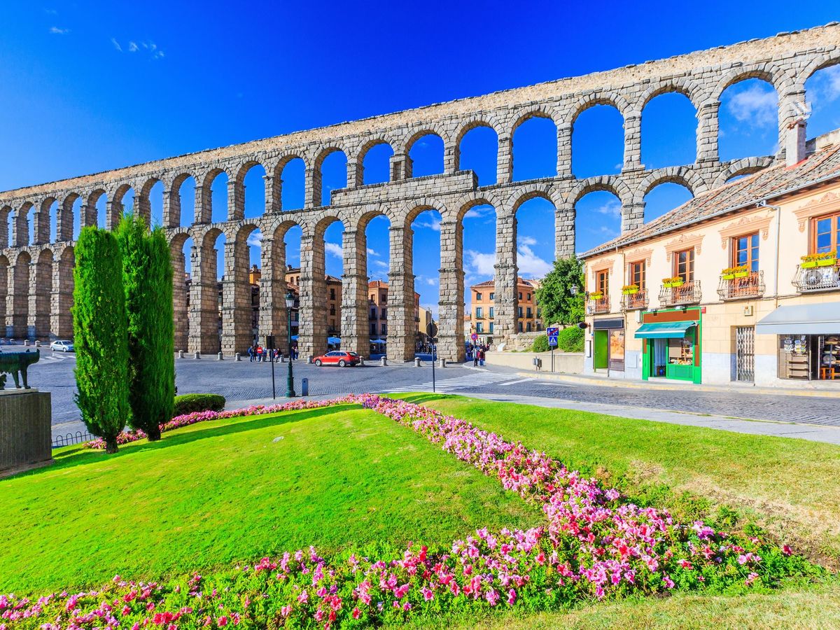 セゴビア旧市街とローマ水道橋 | スペイン 旅行の観光・オプショナル
