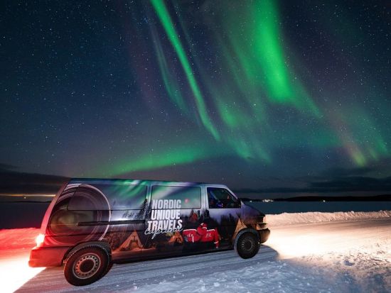 少人数で楽しむ！オーロラハンティングツアー＜送迎選択可／ロヴァニエミ発／英語＞