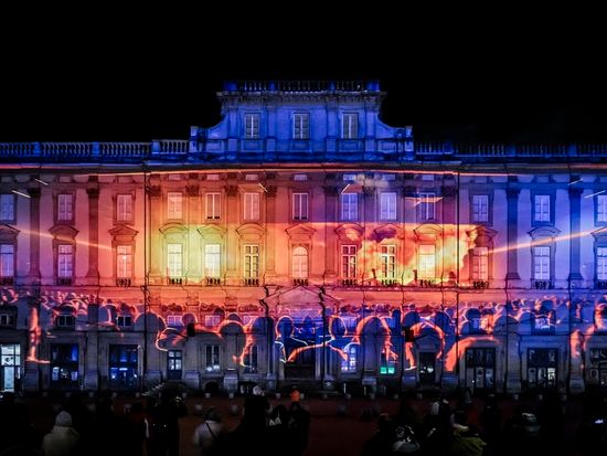 Fete-des-Lumieres-2023_Place-des-Terreaux_06_12_2023_BD_credit-BriceROBERT_25_1008x671
