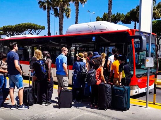 【空港シャトル】アリバス　バス乗車チケット