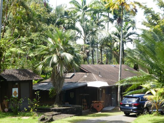 バウムシュトリーゼル（バウムクーヘン）作り体験　ハワイの人気バウムクーヘンブランド「バウムクーヘン・ファーム」の農園内で、気軽にできるお菓子作り体験♪