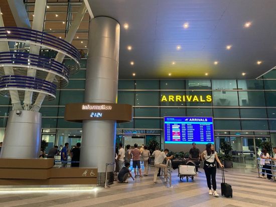 ダナン空港お迎え＆貸切チャーターツアー　ダナン大聖堂＋リンウン寺院＋ドラゴン橋＜5時間／日本語ガイドあり／ダナンorホイアン市内ホテルお送り＞