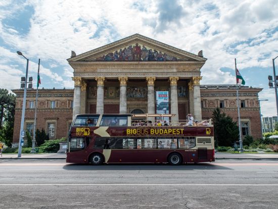 ブダペスト 乗り降り自由バス　チケット事前予約 ＜英語オーディオガイド＞