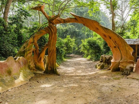 ナイジェリア南西部周遊ツアー　アフリカの文化・歴史・自然に触れる6泊7日の旅＜貸切／英語ガイド／ラゴス空港発着＞