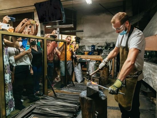 taller de damasquinado suarez