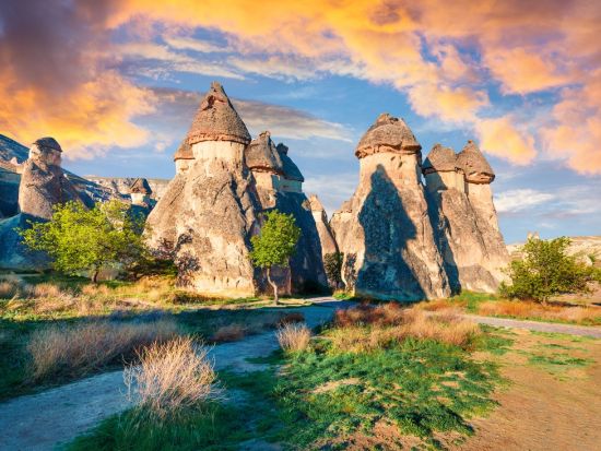 世界遺産カッパドキア1日観光　王道レッドツアー　ギョレメ＋デブレントの谷＋ウチヒサール城＋パシャバー＜混載／日本語ガイド／昼食付＞