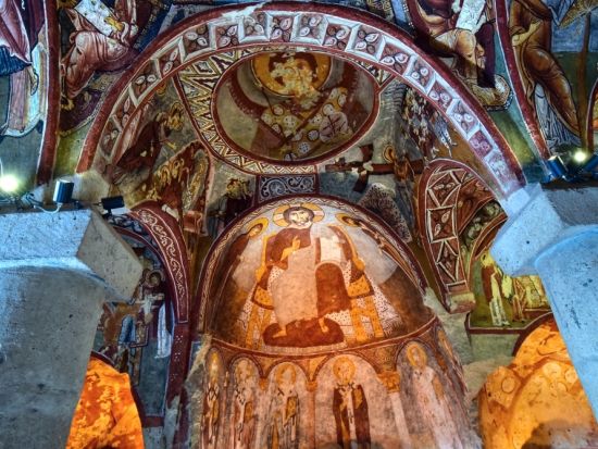 世界遺産カッパドキア1日観光　王道レッドツアー　ギョレメ＋デブレントの谷＋ウチヒサール城＋パシャバー＜混載／日本語ガイド／昼食付＞