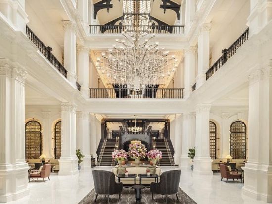 ラッフルズのアフタヌーンティー＆フォトジェニックツアー　ブギスビレッジ＋ハジレーン＋旧ヒルストリート警察署＋フォートカニング・ツリートンネル ＜日本語ガイド＞