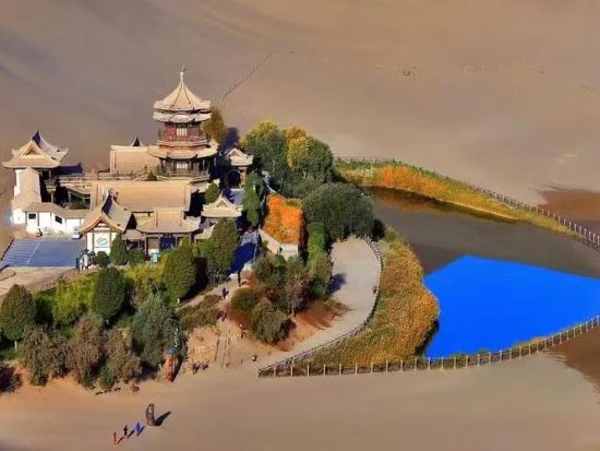 【敦煌貸切りチャーター】専属日本語ベテランガイドと安全運転のドライバー付きの専用車を派遣！敦煌市内＆郊外を自由に観光＜日本語ガイド／選べる敦煌観光エリア＞