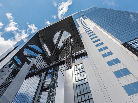 Japan_Osaka_Umeda_Sky_Building_shutterstock_283275767