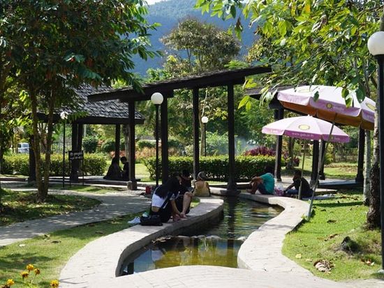 【チェンマイ発】ムアンオン洞窟＆サンカムペーン温泉半日観光ツアー＜貸切／午前または午後／ホテル送迎付／日本語ガイド＞の写真5