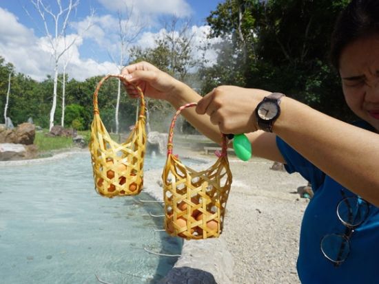 【チェンマイ発】ムアンオン洞窟＆サンカムペーン温泉半日観光ツアー＜貸切／午前または午後／ホテル送迎付／日本語ガイド＞