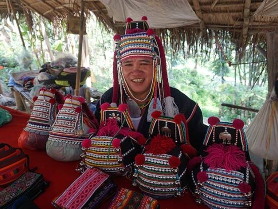 【チェンマイ発】首長族の村＆オーキッドファーム半日観光ツアー＜貸切／午前または午後／ホテル送迎付／日本語ガイド＞