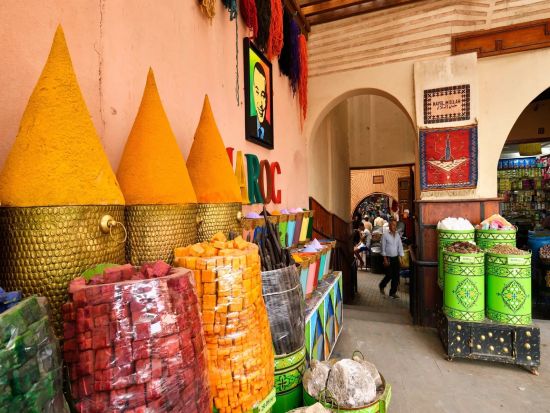 マジョレル庭園＋5つのスークめぐり半日ツアー＜混載／英語ガイド／入場料込／マラケシュ発＞