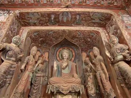 一日かけて敦煌三大石窟の二つも見尽くし！砂漠の大画廊の莫高窟と西千仏洞を巡る日帰りツアー＜専属日本語ガイド＋専用車／昼食付／敦煌発・混載無し＞