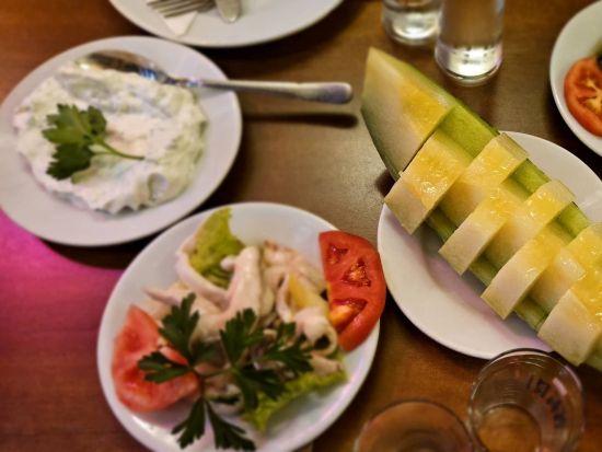 イスタンブールの夜を楽しむ！トルコの居酒屋「メイハネ」＆地元パブめぐりツアー＜貸切／日本語アシスタント＞