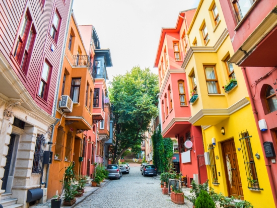 イスタンブール アジア側＆ヨーロッパ側を巡るウォーキングツアー　名物ストリートフード試食＆イスタンブールカード付き＜貸切／6時間／日本語ガイド＞