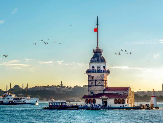 Istanbul_Maiden's Tower_shutterstock_1296663886