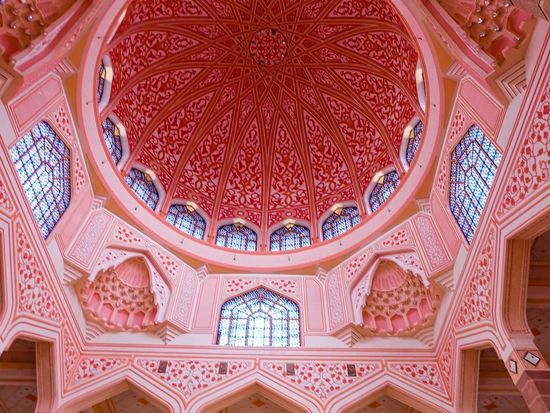 shutterstock_2521207649