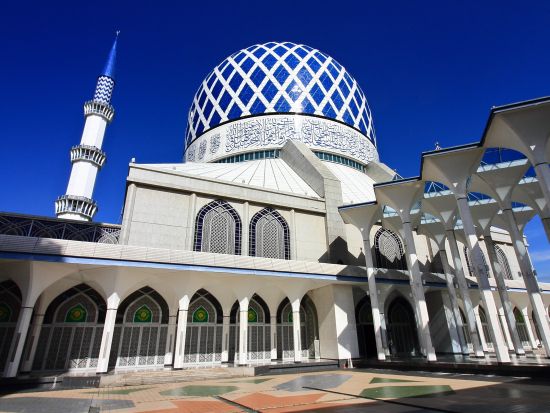 クアラルンプール貸切チャーター　観光でもビジネスでも利用可！ ＜最大7名／3時間～／英語ドライバー＞