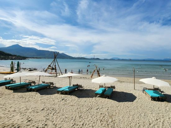 ニャチャン郊外1日観光ツアー　ガンニャイビーチ＆ニンヴァン漁村＆ニンディエム塩田＜日本語ガイド／昼食付き／ニャチャン発＞